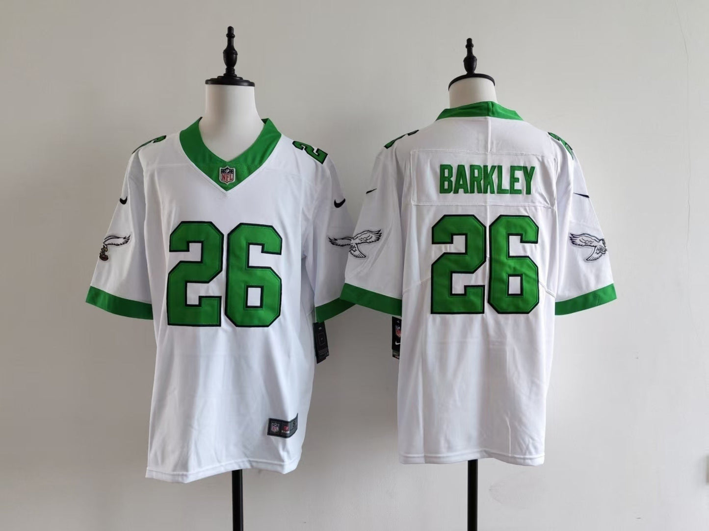Men's Philadelphia Eagles Saquon Barkley Jersey-White with green printing